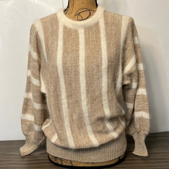 LUCIA ANGORA/MOHAIR PULLOVER SWEATER SMALL - Picture 1 of 16